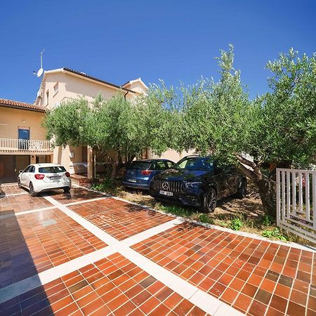 Apartment And Rooms Mrkovic Водице Экстерьер фото