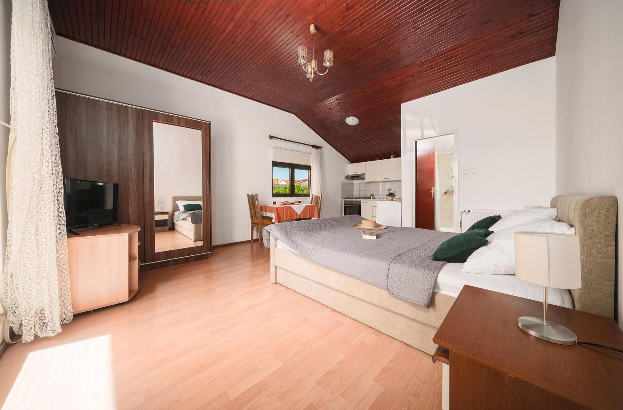 Apartment And Rooms Mrkovic Водице Экстерьер фото