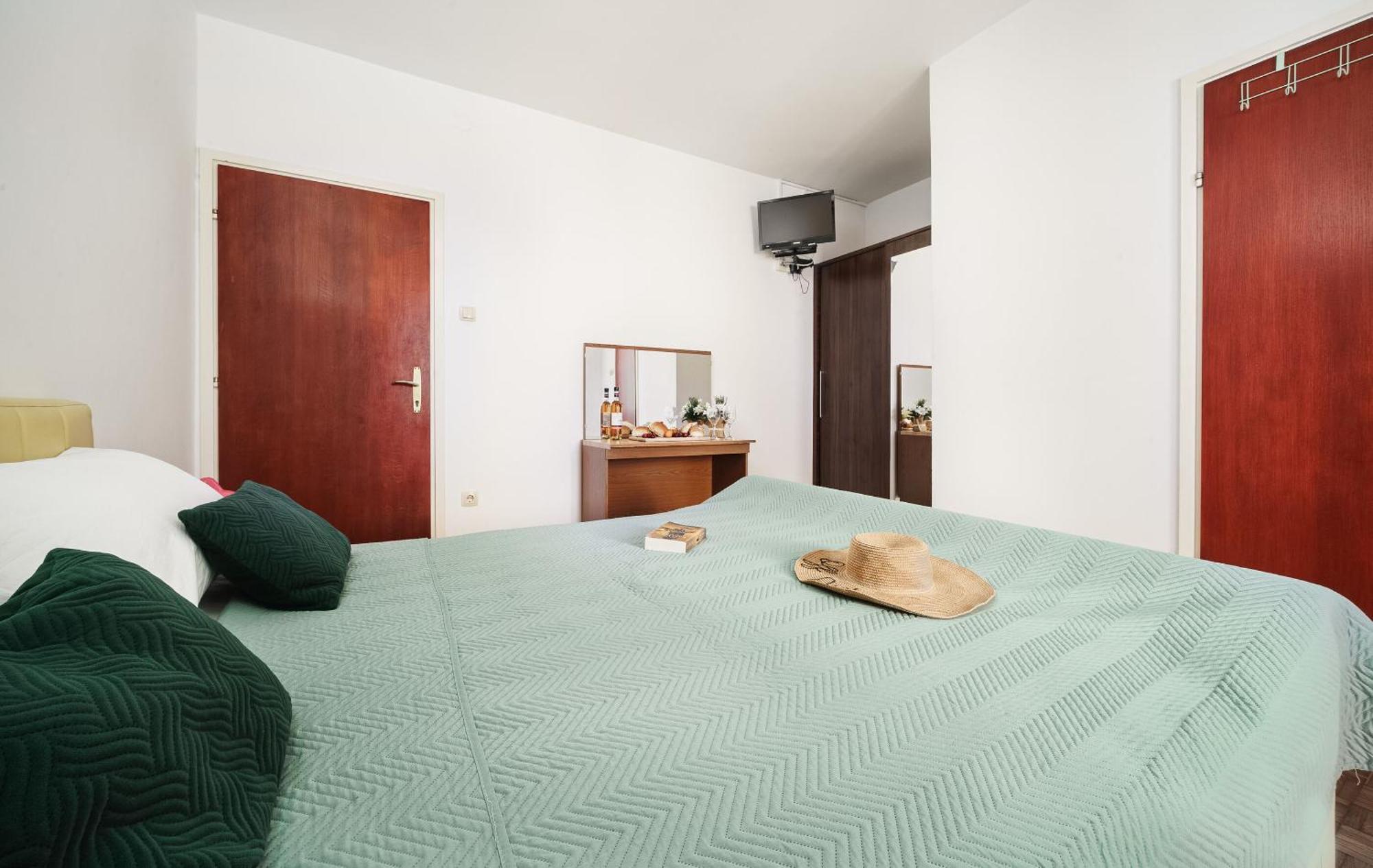 Apartment And Rooms Mrkovic Водице Экстерьер фото