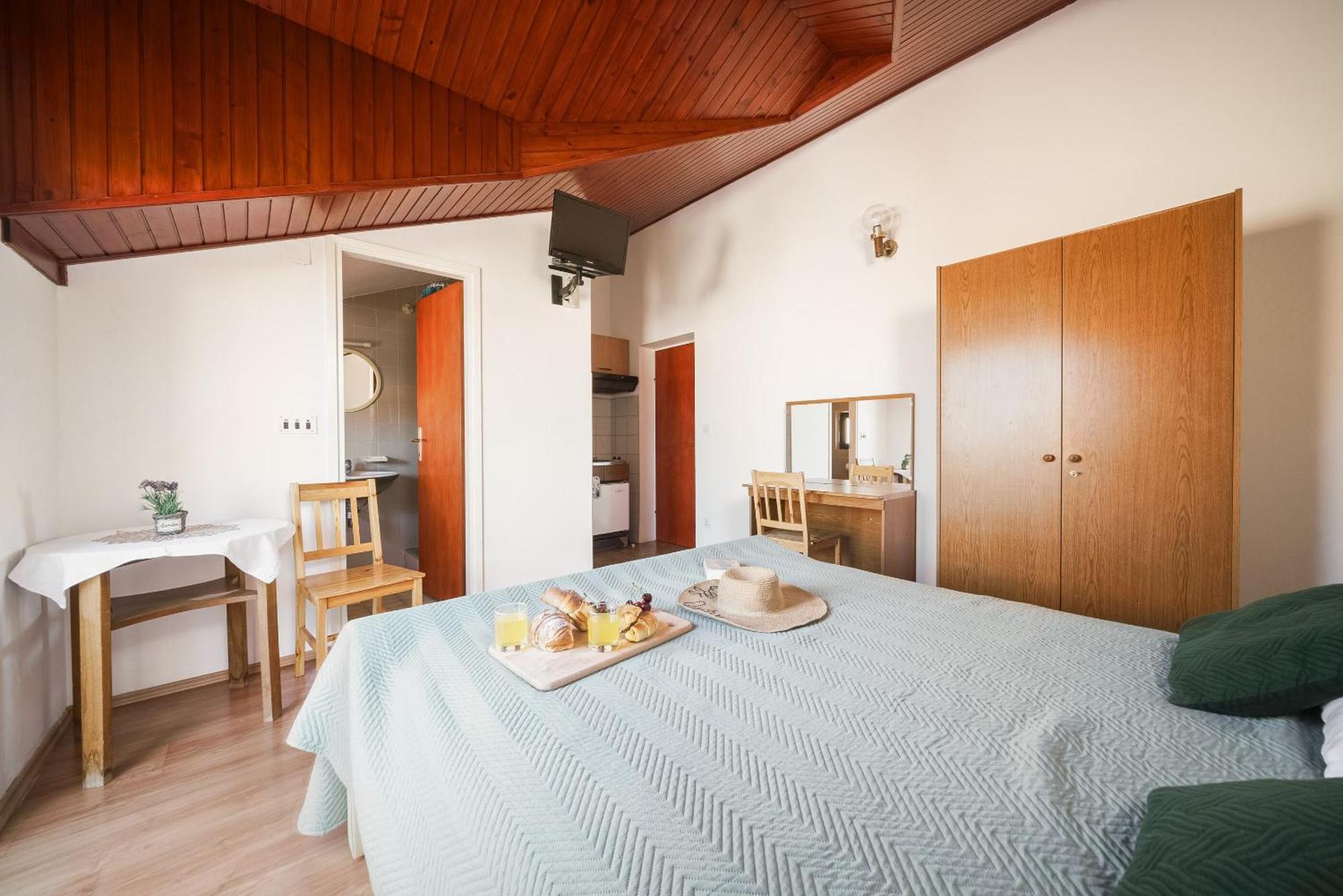 Apartment And Rooms Mrkovic Водице Экстерьер фото